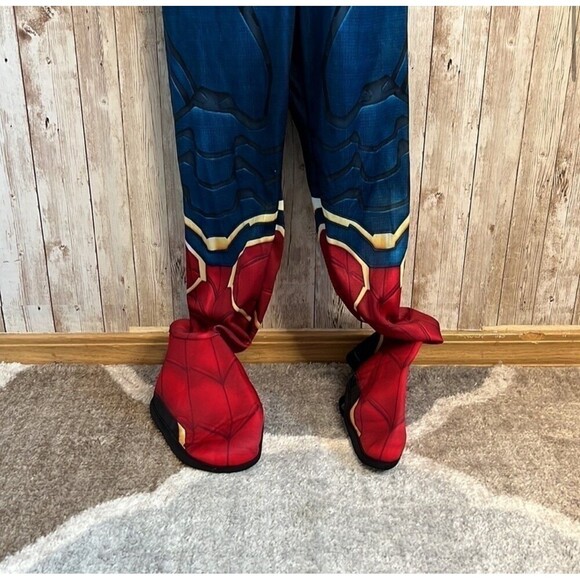 Avengers Iron Spider Kids Costume - Picture 3 of 7